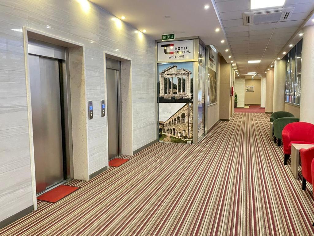 Hotel Terminal Tirana Zewnętrze zdjęcie