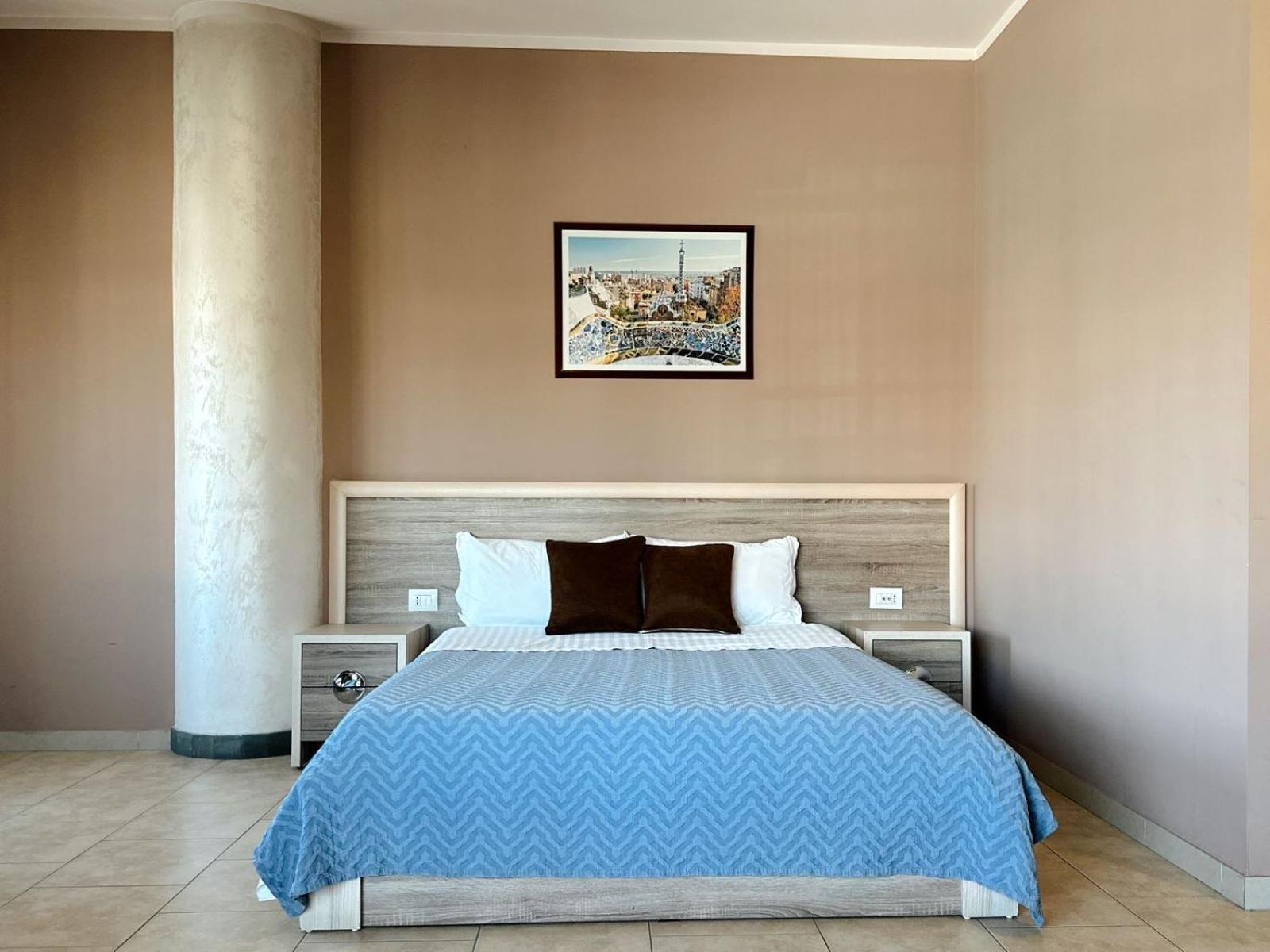 Hotel Terminal Tirana Zewnętrze zdjęcie