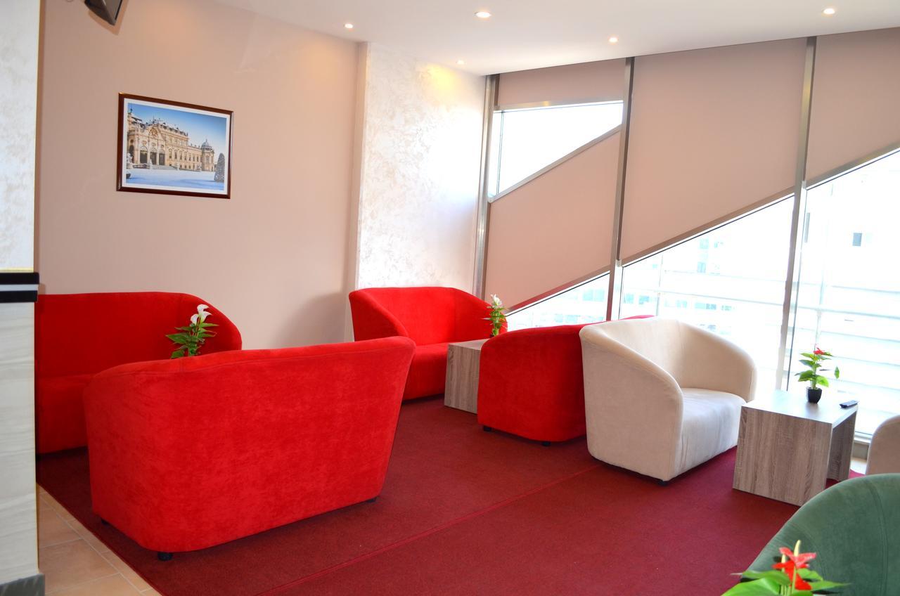 Hotel Terminal Tirana Zewnętrze zdjęcie