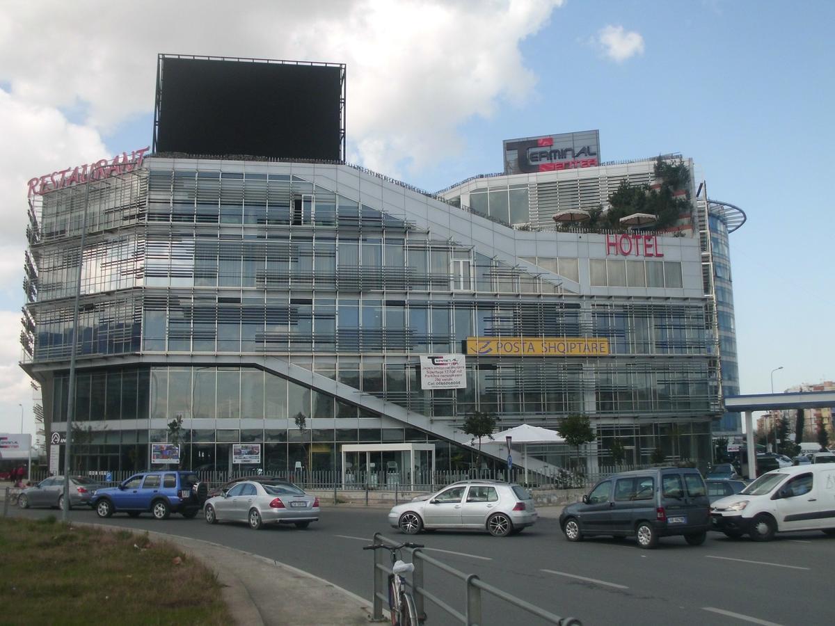 Hotel Terminal Tirana Zewnętrze zdjęcie