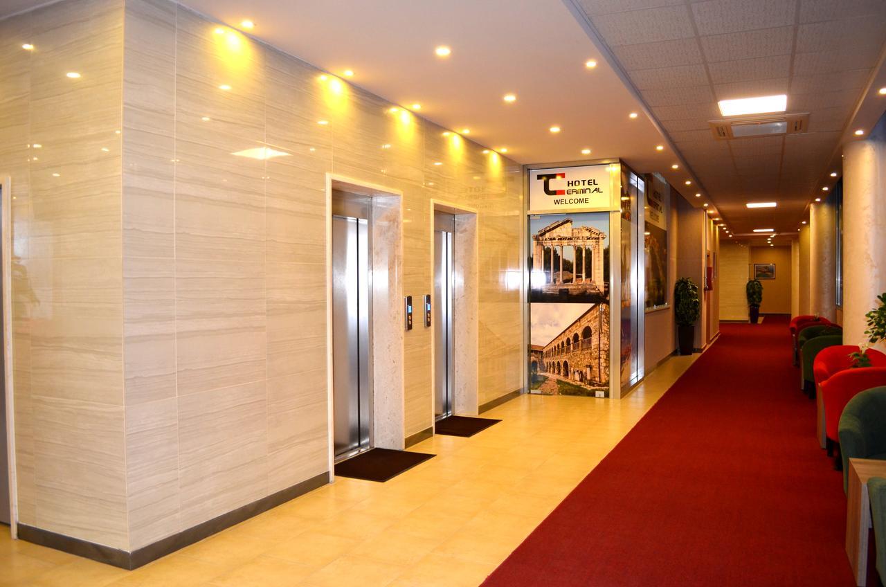 Hotel Terminal Tirana Zewnętrze zdjęcie