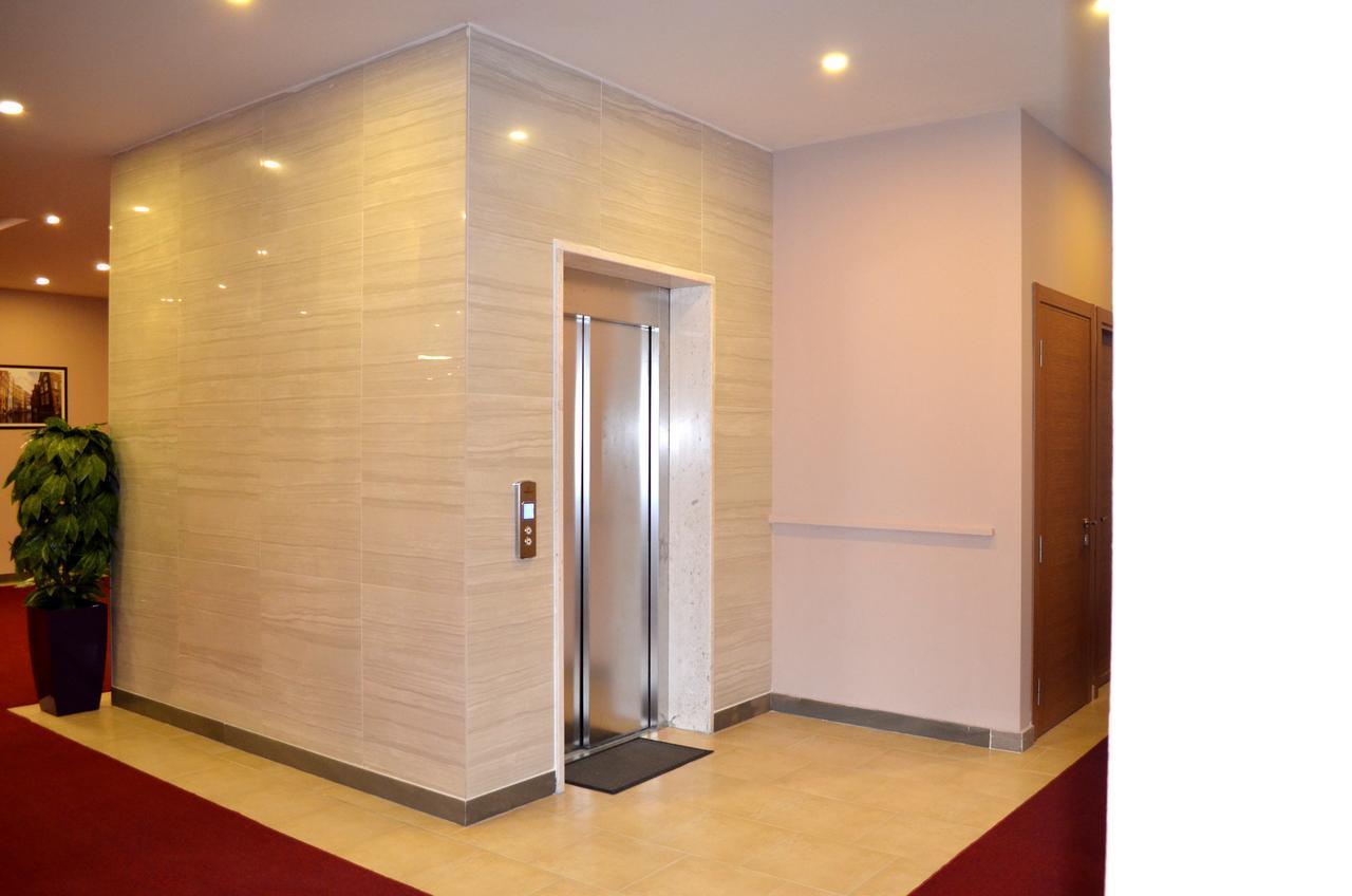 Hotel Terminal Tirana Zewnętrze zdjęcie