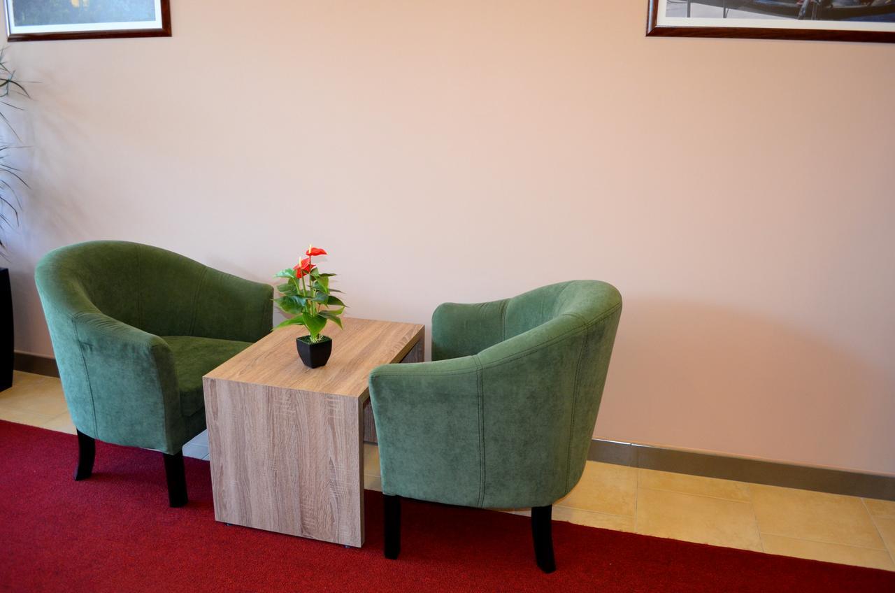 Hotel Terminal Tirana Zewnętrze zdjęcie